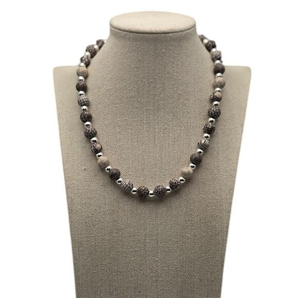 Vintage Earth Tone Pattern and Silver Beaded Stretch Necklace - Picture 5 of 6